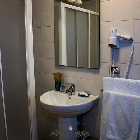 Hostaria Pettirosso Hotel