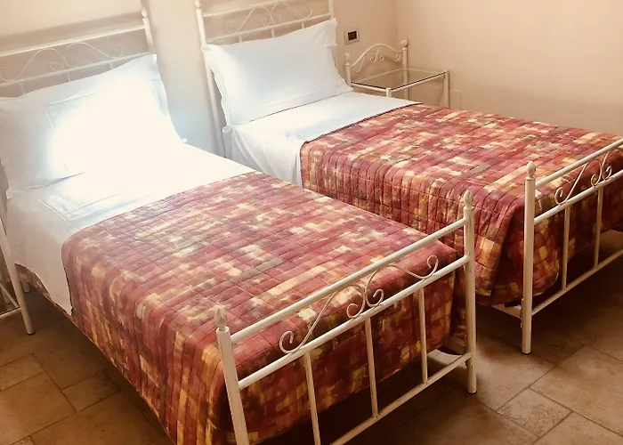 Hostaria Pettirosso Szálloda *