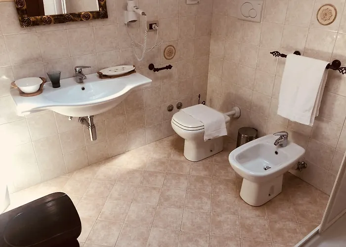 Hostaria Pettirosso Szálloda