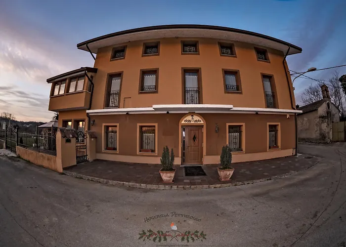 Hostaria Pettirosso Szálloda *